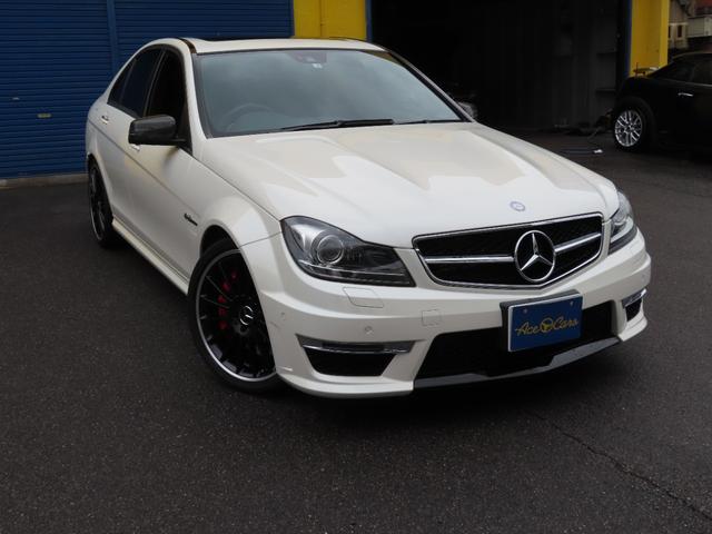 Ｃクラス Ｃ６３　ＡＭＧ　後期パフォーマンスＰＫＧ・キーレスゴー・右ハンドル・禁煙車・黒革シートヒーター・Ｂｌｕｅｔｏｏｔｈ・ＵＳＢ対応・バックカメラ・カーボンインテ・カーボンドアミラー＆リヤウィング（11枚目）