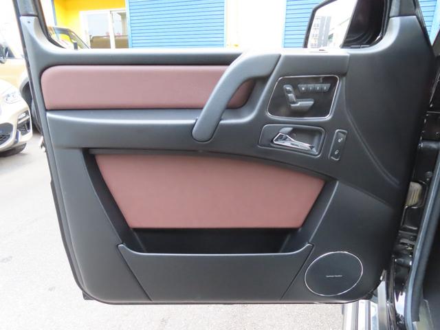 Gクラス G350d ラグジュアリーパッケージ 1オーナー 禁煙 サンルーフ 茶革シート シートヒーター ハーマンカードン ブラインドスポットモニター バックカメラ G550用ヒマラヤグレーホイール Bluetooth(25枚目)