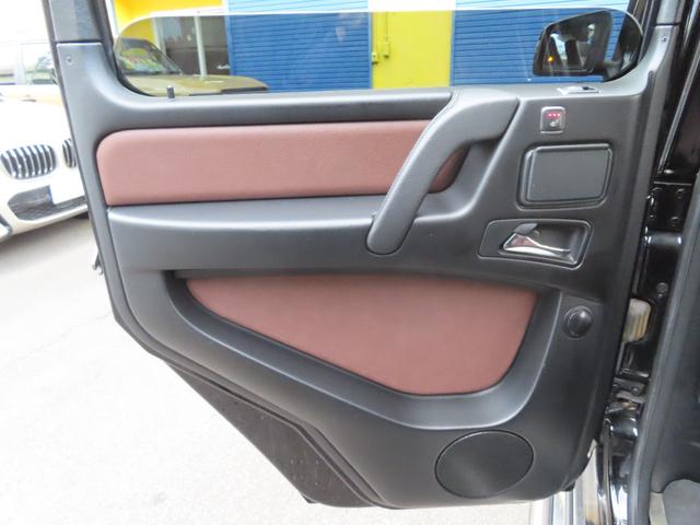 Gクラス G350d ラグジュアリーパッケージ 1オーナー 禁煙 サンルーフ 茶革シート シートヒーター ハーマンカードン ブラインドスポットモニター バックカメラ G550用ヒマラヤグレーホイール Bluetooth(31枚目)