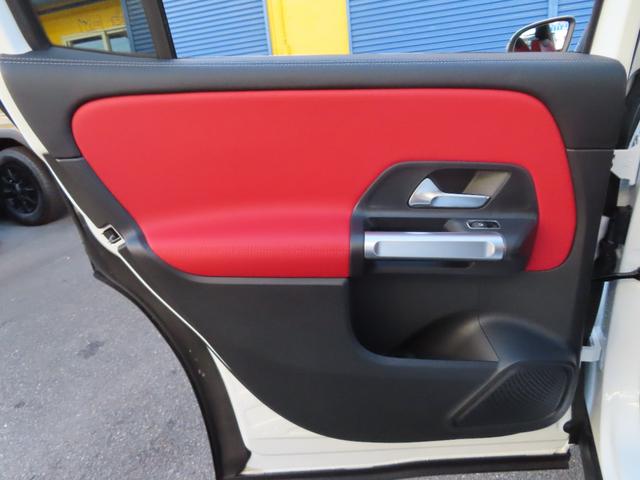 ＧＬＢ ＧＬＢ２００ｄ　４マチックＡＭＧレザエクスクルシブＰ　パノラマルーフ　レーダーセーフティ　赤黒シート　１オーナー　禁煙　ＡＭＧライン　シートヒーター　ヘッドアップディスプレイ　ブラインドスポットモニター　キックオープナー　アンビエントライト（33枚目）