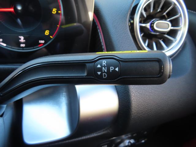 ＧＬＢ ＧＬＢ２００ｄ　４マチックＡＭＧレザエクスクルシブＰ　パノラマルーフ　レーダーセーフティ　赤黒シート　１オーナー　禁煙　ＡＭＧライン　シートヒーター　ヘッドアップディスプレイ　ブラインドスポットモニター　キックオープナー　アンビエントライト（56枚目）