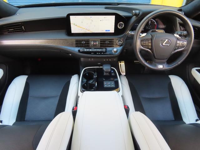 ＬＳ ＬＳ５００　Ｆスポーツ　ＴＲＤエアロ、２０２３後期改良モデル　トランクスポイラー　白黒革シート　サンルーフ　３眼ＬＥＤヘッド　シートヒーター　エアーシート　ヘッドアップディスプレイ　マークレビンソン　デジタルインナーミラー（3枚目）
