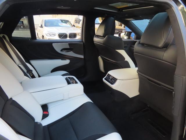 ＬＳ ＬＳ５００　Ｆスポーツ　ＴＲＤエアロ、２０２３後期改良モデル　トランクスポイラー　白黒革シート　サンルーフ　３眼ＬＥＤヘッド　シートヒーター　エアーシート　ヘッドアップディスプレイ　マークレビンソン　デジタルインナーミラー（36枚目）