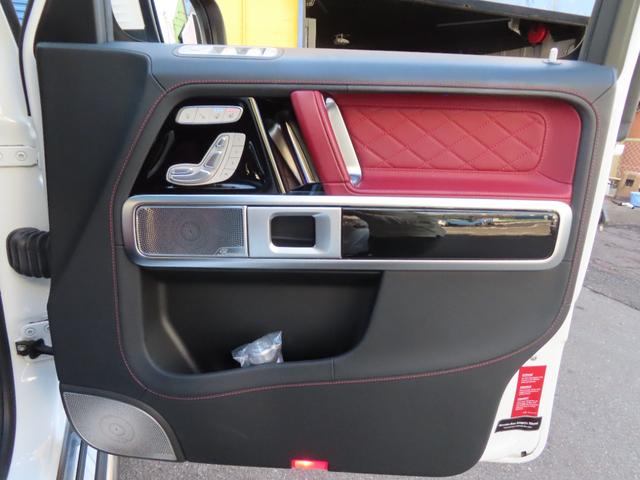 Gクラス G400d AMGライン マヌファクトゥーアプログラムプラス ラグジュアリーパッケージ 禁煙 サンルーフ 赤革 シートヒーター エアーシート ブラインドスポットモニター デジタルインナーミラー 360°カメラ ブルメスター(23枚目)