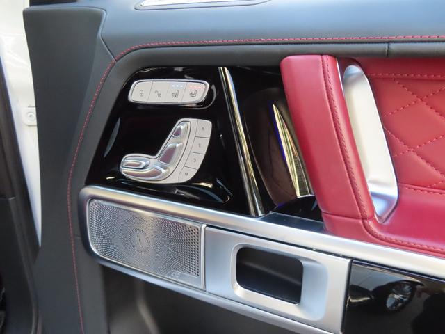 Gクラス G400d AMGライン マヌファクトゥーアプログラムプラス ラグジュアリーパッケージ 禁煙 サンルーフ 赤革 シートヒーター エアーシート ブラインドスポットモニター デジタルインナーミラー 360°カメラ ブルメスター(24枚目)