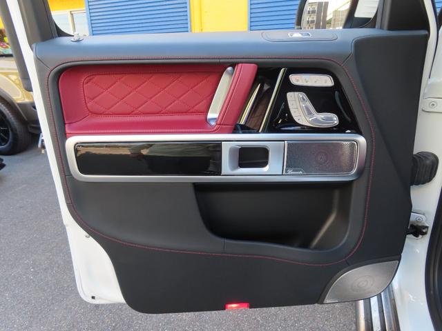 Gクラス G400d AMGライン マヌファクトゥーアプログラムプラス ラグジュアリーパッケージ 禁煙 サンルーフ 赤革 シートヒーター エアーシート ブラインドスポットモニター デジタルインナーミラー 360°カメラ ブルメスター(26枚目)