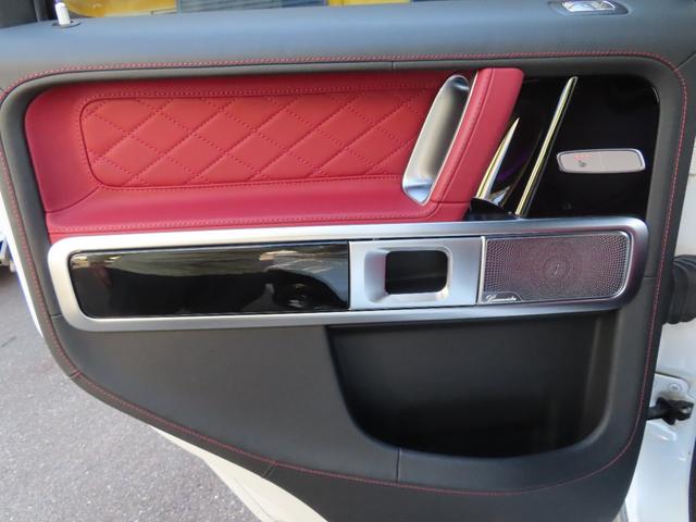 Gクラス G400d AMGライン マヌファクトゥーアプログラムプラス ラグジュアリーパッケージ 禁煙 サンルーフ 赤革 シートヒーター エアーシート ブラインドスポットモニター デジタルインナーミラー 360°カメラ ブルメスター(32枚目)