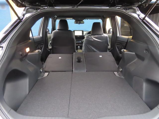 ヤリスクロス ハイブリッドＺ　ウルバーノ　トヨタチームメイトアドバンス　パノラミックビューモニター　パーキングサポートブレーキ　登録済み未使用車　禁煙車　フロアマット　黒ハーフレザー　シートヒーター　ステアリングヒーター　Ｂｌｕｅｔｏｏｔｈ（36枚目）