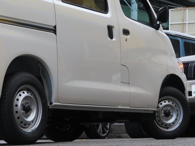 タウンエースバン ＧＬ　スマートアシスト　マルチインフォメーションディスプレイ　登録済み未使用車　禁煙　衝突警報機能　衝突回避支援ブレーキ　レーンキープアシスト　先行車発進お知らせ　オートハイビーム　キーレス　フロアマット（18枚目）