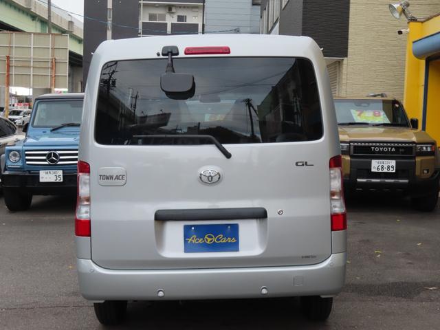 タウンエースバン ＧＬ　スマートアシスト　マルチインフォメーションディスプレイ　登録済み未使用車　禁煙　衝突警報機能　衝突回避支援ブレーキ　レーンキープアシスト　先行車発進　オートハイビーム　キーレス　フロアマット（8枚目）