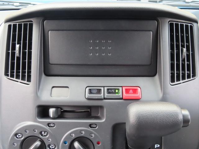 タウンエースバン ＧＬ　スマートアシスト　マルチインフォメーションディスプレイ　登録済み未使用車　禁煙　衝突警報機能　衝突回避支援ブレーキ　レーンキープアシスト　先行車発進　オートハイビーム　キーレス　フロアマット（42枚目）