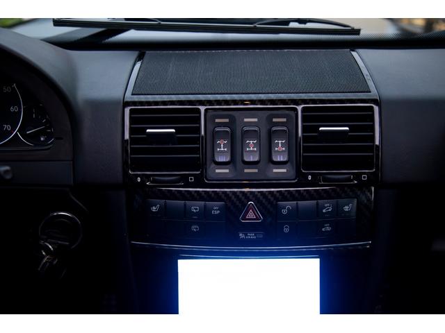 Ｇクラス Ｇ５００　ロング　ＢＲＡＢＵＳ　サンルーフ　黒革シート　バックカメラ　社外ヘッドライト　社外テールライト（35枚目）