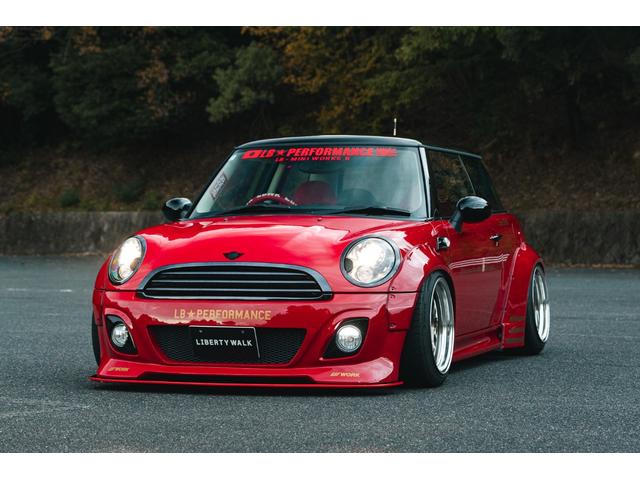 ＢＭＷその他 　ＬＢ－ＷＯＲＫＳ　ＭＩＮＩクーパー　Ｃｏｍｐｌｅｔｅ　ｂｏｄｙ　ｋｉｔ　Ａｉｒｒｅｘエアーサスペンション　ＷＯＲＫホイール　ＴＯＹＯＴＩＲＥ（2枚目）