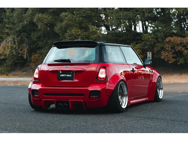 ＢＭＷその他 　ＬＢ－ＷＯＲＫＳ　ＭＩＮＩクーパー　Ｃｏｍｐｌｅｔｅ　ｂｏｄｙ　ｋｉｔ　Ａｉｒｒｅｘエアーサスペンション　ＷＯＲＫホイール　ＴＯＹＯＴＩＲＥ（6枚目）