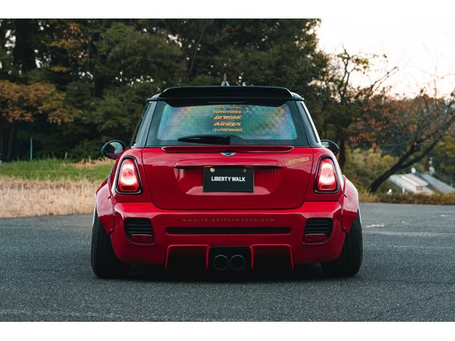 ＢＭＷその他 　ＬＢ－ＷＯＲＫＳ　ＭＩＮＩクーパー　Ｃｏｍｐｌｅｔｅ　ｂｏｄｙ　ｋｉｔ　Ａｉｒｒｅｘエアーサスペンション　ＷＯＲＫホイール　ＴＯＹＯＴＩＲＥ（7枚目）