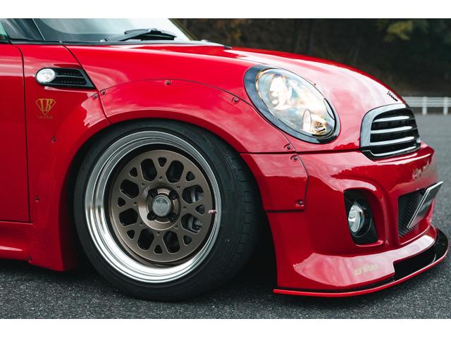 ＢＭＷその他 　ＬＢ－ＷＯＲＫＳ　ＭＩＮＩクーパー　Ｃｏｍｐｌｅｔｅ　ｂｏｄｙ　ｋｉｔ　Ａｉｒｒｅｘエアーサスペンション　ＷＯＲＫホイール　ＴＯＹＯＴＩＲＥ（10枚目）
