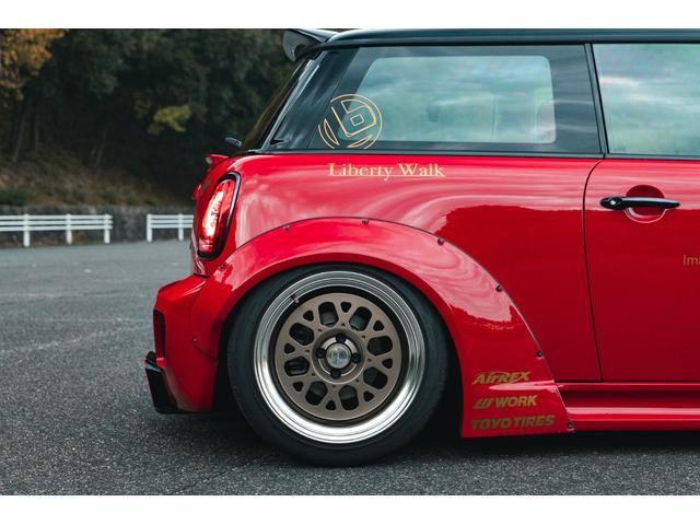 ＢＭＷその他 　ＬＢ－ＷＯＲＫＳ　ＭＩＮＩクーパー　Ｃｏｍｐｌｅｔｅ　ｂｏｄｙ　ｋｉｔ　Ａｉｒｒｅｘエアーサスペンション　ＷＯＲＫホイール　ＴＯＹＯＴＩＲＥ（11枚目）