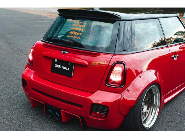 ＢＭＷその他 　ＬＢ－ＷＯＲＫＳ　ＭＩＮＩクーパー　Ｃｏｍｐｌｅｔｅ　ｂｏｄｙ　ｋｉｔ　Ａｉｒｒｅｘエアーサスペンション　ＷＯＲＫホイール　ＴＯＹＯＴＩＲＥ（16枚目）