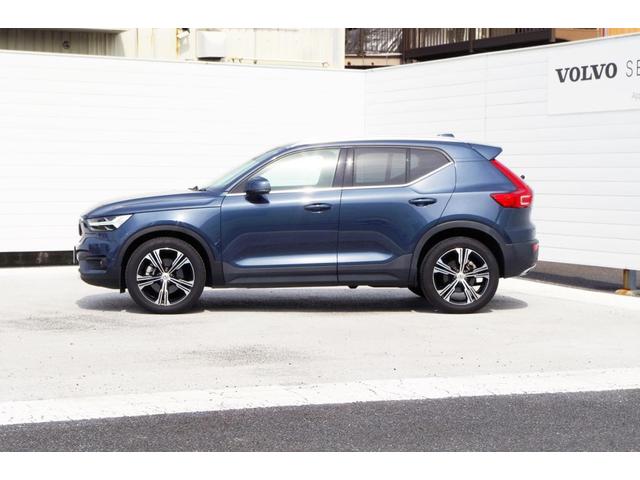 ＸＣ４０ Ｔ４　ＡＷＤ　インスクリプション　２０２０年モデル　弊社オーナー下取り車　パワーテールゲート　デニムブルーメタリック／チャコールレザー（2枚目）