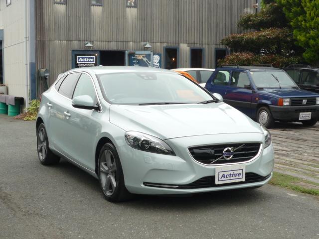 Ｖ４０ Ｔ４　ＳＥ　禁煙車　低ダストブレーキパッド　ミスティブルーメタリック　パワーシート　シートヒーター　純正ナビ　フルセグ　バックカメラ　ＥＴＣ　純正ＡＷ１７インチ（6枚目）