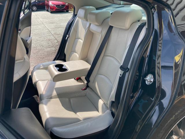 アクセラ ２２ＸＤ　Ｌパッケージ　後期モデル／４ＷＤ／サンルーフ／ＢＯＳＥサウンド／純正ナビ／ＴＶ／Ｂｌｕｅｔｏｏｔｈ／ＥＴＣ／コーナーセンサー／パドルシフト／シート＆ステアリングヒーター／アダプティブクルコン／ヘッドアップディスプレ（23枚目）