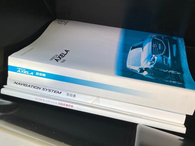 アクセラ ２２ＸＤ　Ｌパッケージ　後期モデル／４ＷＤ／サンルーフ／ＢＯＳＥサウンド／純正ナビ／ＴＶ／Ｂｌｕｅｔｏｏｔｈ／ＥＴＣ／コーナーセンサー／パドルシフト／シート＆ステアリングヒーター／アダプティブクルコン／ヘッドアップディスプレ（49枚目）