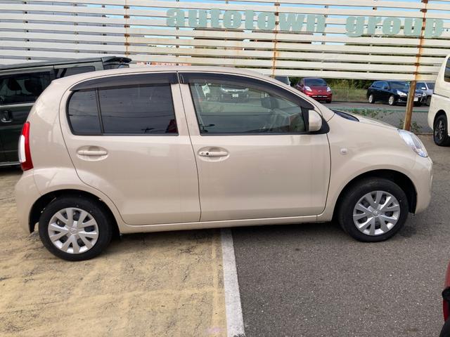 パッソ Ｘ　Ｌパッケージ　後期モデル／車検年＋整備＆保証付き／走行４万キロ／純正ナビ（フルセグＴＶ／ＣＤ／ＤＶＤ／ＳＤ／Ｂｌｕｅｔｏｏｔｈオーディオ）／バックカメラ／ＥＴＣ／ベンチシート／スマートキー／アイドリングストップ／（5枚目）