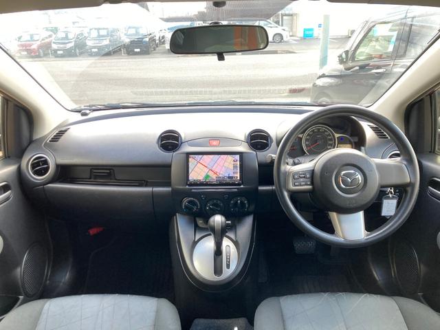 デミオ １３Ｃ－Ｖ　スマートエディションＩＩ　ＤＥ系最終モデル　車検２年＋整備＆保証付き　ＫＥＮＷＯＯＤナビ（フルセグＴＶ／ＣＤ／ＤＶＤ／ＳＤ／ＵＳＢ／Ｂｌｕｅｔｏｏｔｈオーディオ）／ＥＴＣ／キーレスキー／リアスポイラー／取扱説明書・保証書あり（7枚目）