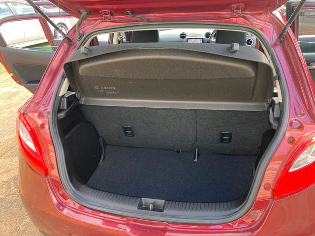 デミオ １３Ｃ－Ｖ　スマートエディションＩＩ　ＤＥ系最終モデル　車検２年＋整備＆保証付き　ＫＥＮＷＯＯＤナビ（フルセグＴＶ／ＣＤ／ＤＶＤ／ＳＤ／ＵＳＢ／Ｂｌｕｅｔｏｏｔｈオーディオ）／ＥＴＣ／キーレスキー／リアスポイラー／取扱説明書・保証書あり（21枚目）