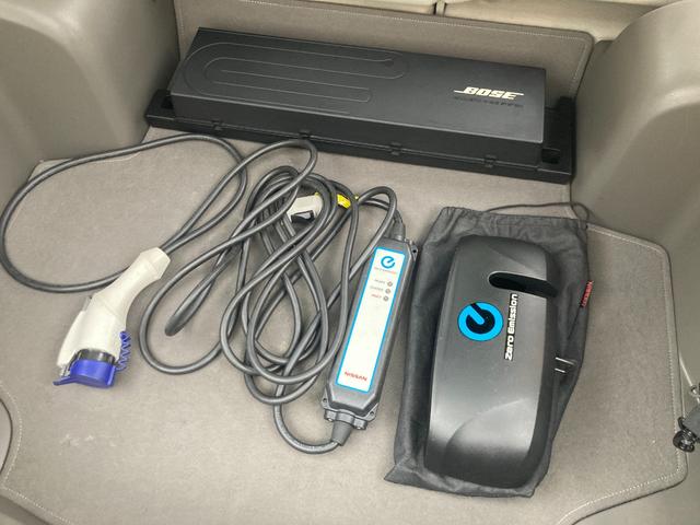 リーフ Ｘ　サンクスエディション（３０ｋｗｈ）　後期モデル（９セグ）／軽減ブレーキ／ナビ／アラウンドビューモニター／ＢＯＳＥサウンドシステム／Ｂｌｕｅｔｏｏｔｈオーディオ／フルセグＴＶ／オートクルーズ／ＬＥＤヘッドランプ／シート＆ステアリングヒータ（23枚目）
