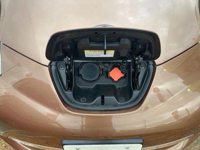 リーフ Ｘ　サンクスエディション（３０ｋｗｈ）　後期モデル（９セグ）／軽減ブレーキ／ナビ／アラウンドビューモニター／ＢＯＳＥサウンドシステム／Ｂｌｕｅｔｏｏｔｈオーディオ／フルセグＴＶ／オートクルーズ／ＬＥＤヘッドランプ／シート＆ステアリングヒータ（73枚目）
