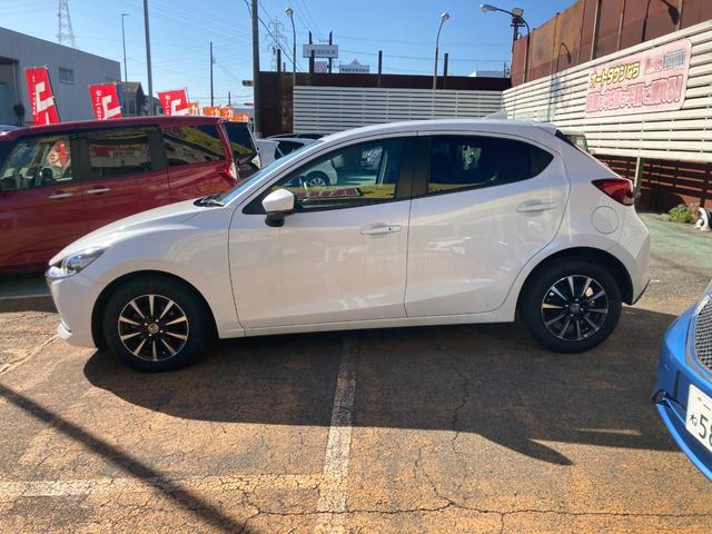 MAZDA2 15Sプロアクティブ 車検2年+整備&保証付/カープレイ対応モニターオーディオ/アラウンドビューモニター/フルセグTV/CD/DVD/Bluetooth/ETC/コーナーセンサー/軽減ブレーキ/シートヒーター/LEDライト(3枚目)