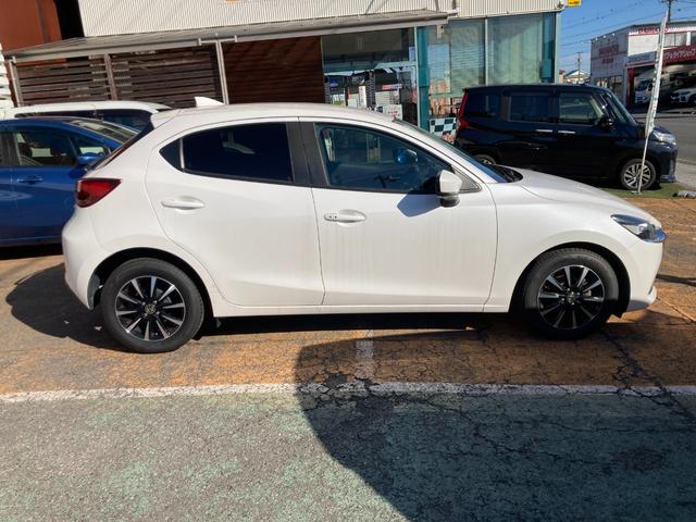 MAZDA2 15Sプロアクティブ 車検2年+整備&保証付/カープレイ対応モニターオーディオ/アラウンドビューモニター/フルセグTV/CD/DVD/Bluetooth/ETC/コーナーセンサー/軽減ブレーキ/シートヒーター/LEDライト(5枚目)