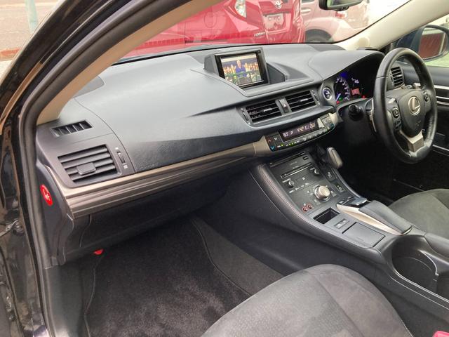CT CT200h バージョンC 車検2年+整備&保証付き/純正マルチナビ(TV/CD/DVD/ブルーレイ/SD/USB/AUX/Bluetooth)/バックカメラ/ETC(DSRC)/パワーシート/シートヒーター/コーナーセンサー(47枚目)
