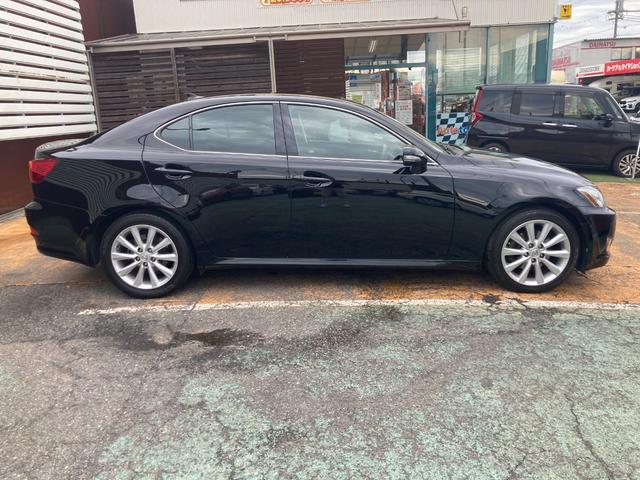 IS IS250 バージョンL 車検2年+整備&保証付き/レザーシート(ヒーター&クーラー)/純正HDDマルチナビ/バックカメラ/ミュージックサーバ/パドルシフト/オートクルーズ/HIDライト/フォグ/スマートキー/純正17アルミ(32枚目)