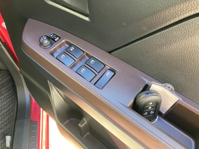 ルーミー G S 車検2年+整備&保証付き/ナビフルセグTV/CD/DVD/SD/Bluetooth)/バックカメラ/ETC/クルコン/両側パワースライド/オートエアコン/コーナーセンサー/LEDライト/純正14アルミ(18枚目)