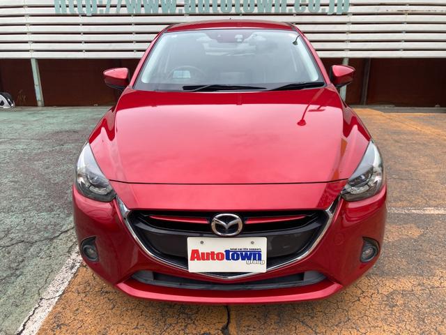 デミオ XDブラックレザーリミテッド 車検2年+整備&保証付/衝突軽減ブレーキ/ナビ/バックカメラ/Bluetooth/フルセグTV/CD/DVD/レザーシート(運転席・助手席ヒーター付)/パドルシフト/クルコン/ヘッドアップディスプレイ(4枚目)