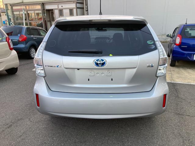 プリウスアルファ S チューン ブラック 車検2年+整備&保証付き/3列シート/7人/純正ナビ/バックカメラ/Bluetoothオーディオ/TV/ETC/オートライト/フォグランプ/スマートキー3本/テレキャン/純正16アルミ/オートエアコン(4枚目)