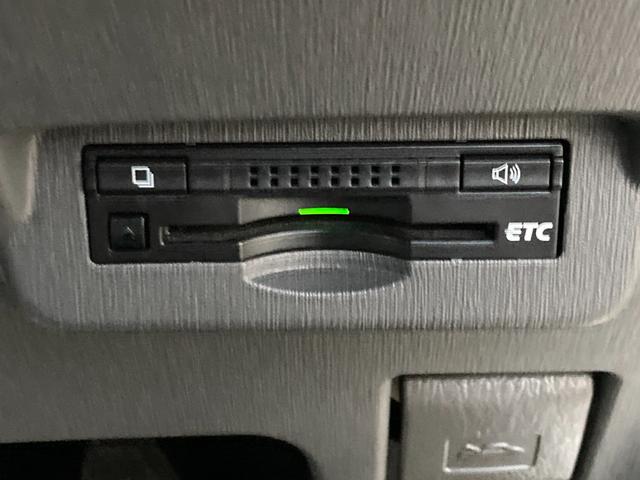 プリウスアルファ S チューン ブラック 車検2年+整備&保証付き/3列シート/7人/純正ナビ/バックカメラ/Bluetoothオーディオ/TV/ETC/オートライト/フォグランプ/スマートキー3本/テレキャン/純正16アルミ/オートエアコン(10枚目)