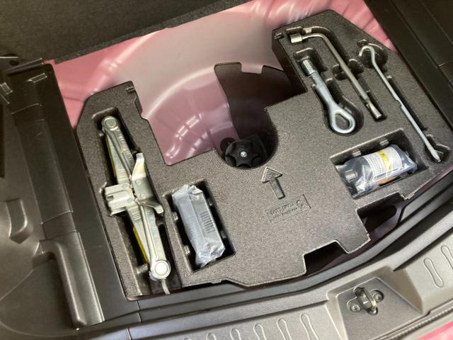 ノート Ｘ　Ｖセレクション＋セーフティＩＩ　前期型（最終モデル）／車検２年＋整備＆保証付き／衝突軽減ブレーキ／純正ナビ／アラウンドビューモニター（全方位カメラ）／ＥＴＣ／フルセグＴＶ／Ｂｌｕｅｔｏｏｔｈオーディオ／スマートキー／コーナーセンサー（62枚目）