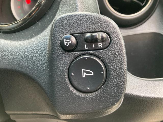 フィットハイブリッド スマートセレクション 後期モデル/車検2年+整備&保守付き/純正メモリーナビ(TV/CD/DVD/SD/USB)/バックカメラ/ETC/オートクルーズコントロール/HID(オートライト)/スマートキー/社外15インチアルミ(16枚目)