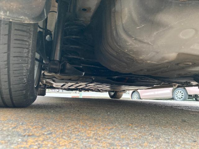 フィットハイブリッド スマートセレクション 後期モデル/車検2年+整備&保守付き/純正メモリーナビ(TV/CD/DVD/SD/USB)/バックカメラ/ETC/オートクルーズコントロール/HID(オートライト)/スマートキー/社外15インチアルミ(43枚目)