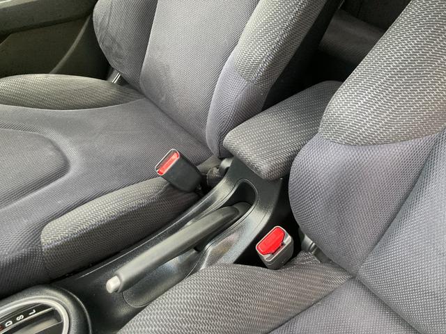 フィットハイブリッド スマートセレクション 後期モデル/車検2年+整備&保守付き/純正メモリーナビ(TV/CD/DVD/SD/USB)/バックカメラ/ETC/オートクルーズコントロール/HID(オートライト)/スマートキー/社外15インチアルミ(50枚目)