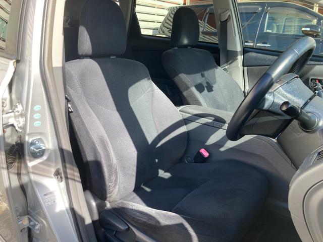 プリウスアルファ S チューン ブラック 車検2年+整備&保証付き/3列シート/7人/純正ナビ/バックカメラ/Bluetoothオーディオ/TV/ETC/オートライト/フォグランプ/スマートキー3本/テレキャン/純正16アルミ/オートエアコン(18枚目)