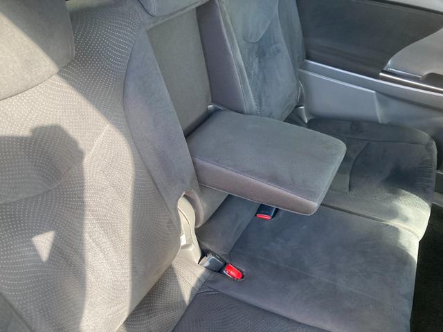 プリウスアルファ S チューン ブラック 車検2年+整備&保証付き/3列シート/7人/純正ナビ/バックカメラ/Bluetoothオーディオ/TV/ETC/オートライト/フォグランプ/スマートキー3本/テレキャン/純正16アルミ/オートエアコン(62枚目)