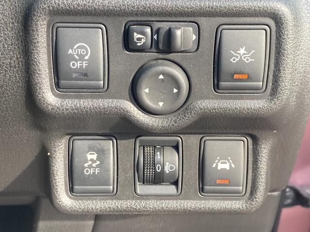 ノート X エマージェンシーブレーキパッケージ 整備&保証付/走行3万キロ/衝突被害軽減ブレーキ/純正SDナビ(フルセグTV/CD/SD/USB/AUX)/バックカメラ/スマートキー/アイドリングストップ/純正14インチアルミ/車線逸脱防止警報装置(11枚目)