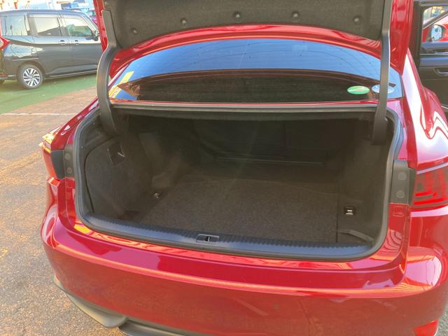 ＩＳ ＩＳ３００ｈ　プリクラッシュセーフティー／純正マルチナビ／バックカメラ／ＴＶ／ブルーレイ対応／Ｂｌｕｅｔｏｏｔｈ／ＥＴＣ（ＤＳＲＣ）／ハーフレザーシート（ヒーター＆電動）／コーナーセンサー／クルコン／パドルシフト／（22枚目）