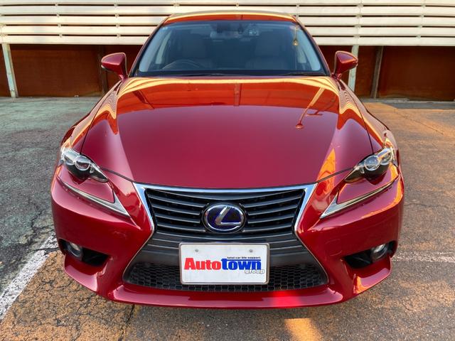 ＩＳ ＩＳ３００ｈ　プリクラッシュセーフティー／純正マルチナビ／バックカメラ／ＴＶ／ブルーレイ対応／Ｂｌｕｅｔｏｏｔｈ／ＥＴＣ（ＤＳＲＣ）／ハーフレザーシート（ヒーター＆電動）／コーナーセンサー／クルコン／パドルシフト／（26枚目）