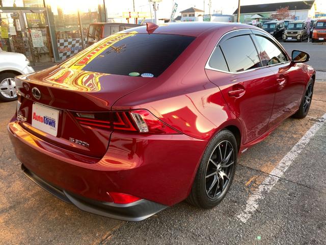 ＩＳ ＩＳ３００ｈ　プリクラッシュセーフティー／純正マルチナビ／バックカメラ／ＴＶ／ブルーレイ対応／Ｂｌｕｅｔｏｏｔｈ／ＥＴＣ（ＤＳＲＣ）／ハーフレザーシート（ヒーター＆電動）／コーナーセンサー／クルコン／パドルシフト／（31枚目）