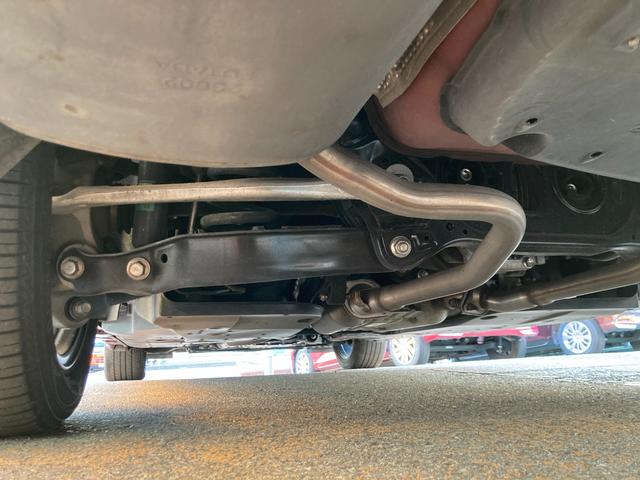 ＩＳ ＩＳ３００ｈ　プリクラッシュセーフティー／純正マルチナビ／バックカメラ／ＴＶ／ブルーレイ対応／Ｂｌｕｅｔｏｏｔｈ／ＥＴＣ（ＤＳＲＣ）／ハーフレザーシート（ヒーター＆電動）／コーナーセンサー／クルコン／パドルシフト／（46枚目）